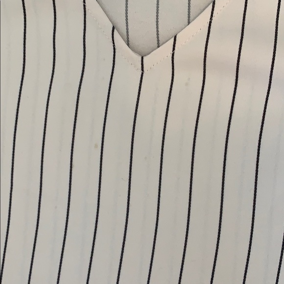 Aritzia striped Murphy blouse - Picture 5 of 7
